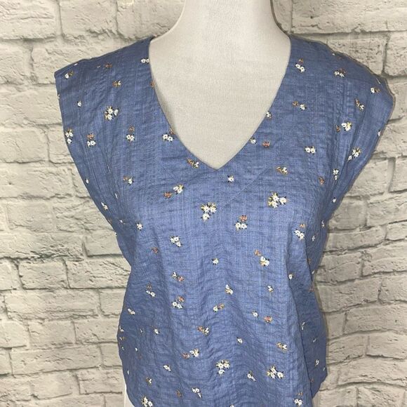 Ana women XS v-neck short sleeve floral print top blue brand new - Picture 3 of 10